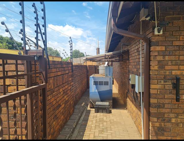 5 BEDROOM HOUSE FOR SALE IN KENLEAF